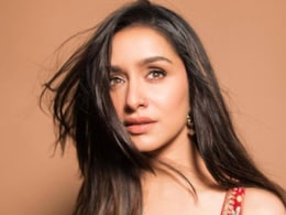 Shraddha Kapoor Seeks Help From LinkedIn After Her Profile Tagged As "Fake" Shraddha Kapoor Seeks Help From LinkedIn After Her Profile Tagged As "Fake"