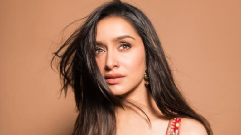 Shraddha Kapoor Seeks Help From LinkedIn After Her Profile Tagged As "Fake" Shraddha Kapoor Seeks Help From LinkedIn After Her Profile Tagged As "Fake"