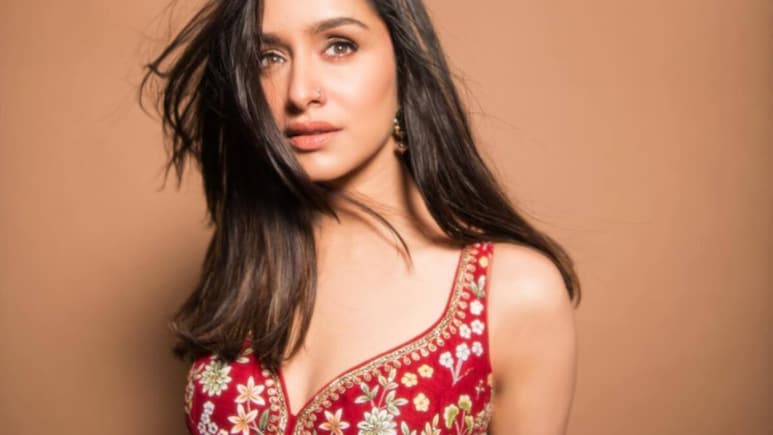 Shraddha Kapoor Sustains Leg Injury On <i>Eetha</i> Set, Halts Shoot: Report