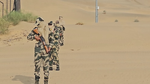 स्वतंत्रता दिवस से पहले राजस्थान में भारत-पाक सीमा पर अलर्ट जारी, BSF 24 घंटे रखेगी निगरानी