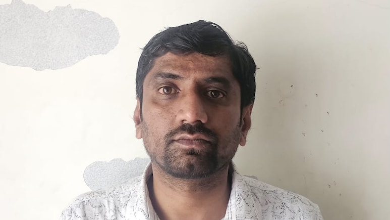 Man Arrested For Posing As Karnataka Minister's Assistant, Cheating People Man Arrested For Posing As Karnataka Minister's Assistant, Cheating People