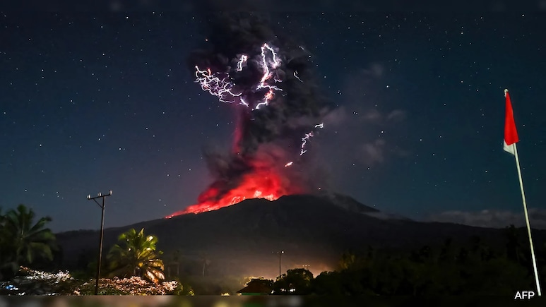 Indonesia Volcano Belches Six-Mile Ash Tower Indonesia Volcano Belches Six-Mile Ash Tower