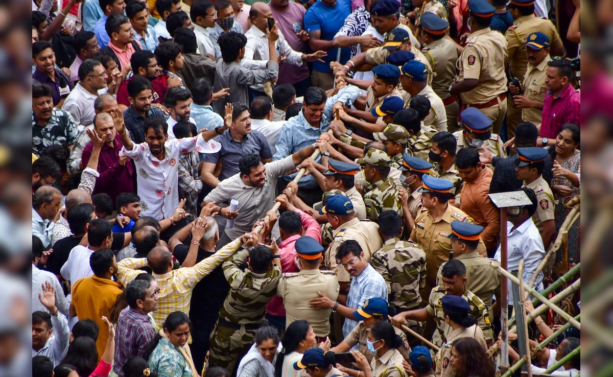 The BMC move to seal kabootarkhanas sparked massive protests The BMC move to seal kabootarkhanas sparked massive protests