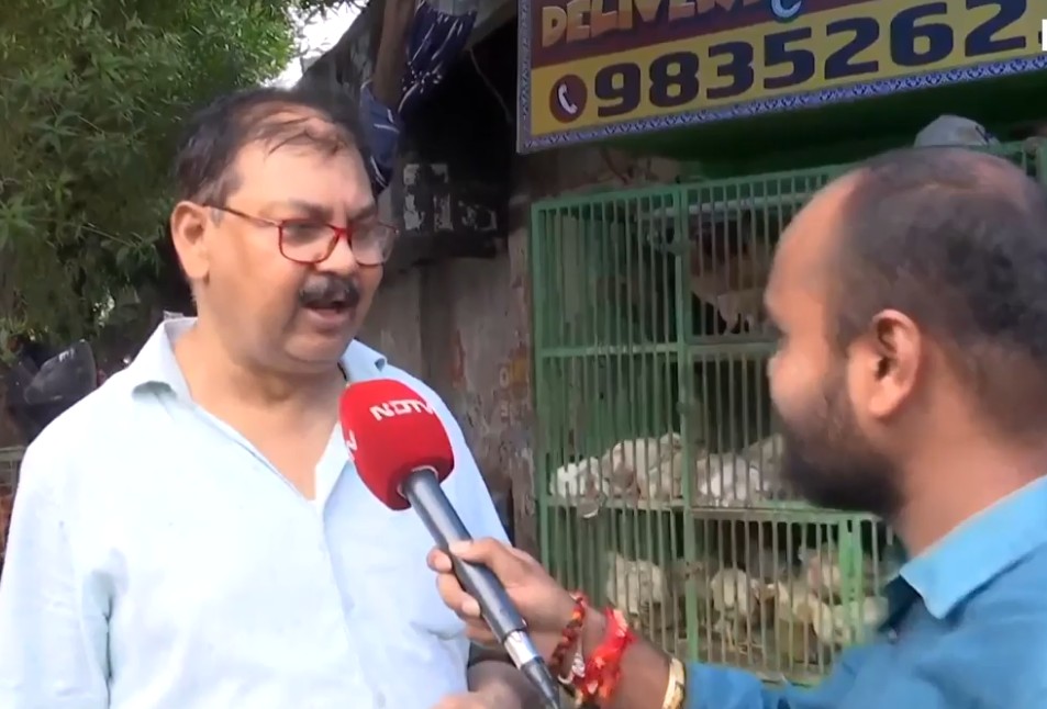 सावन खत्म होते ही पटना में मटन और चिकन की दुकान पर उमड़ी भीड़
