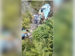 3 CRPF Jawans Killed, 10 Injured As Vehicle Overturns In J&K's Udhampur 3 CRPF Jawans Killed, 10 Injured As Vehicle Overturns In J&K's Udhampur