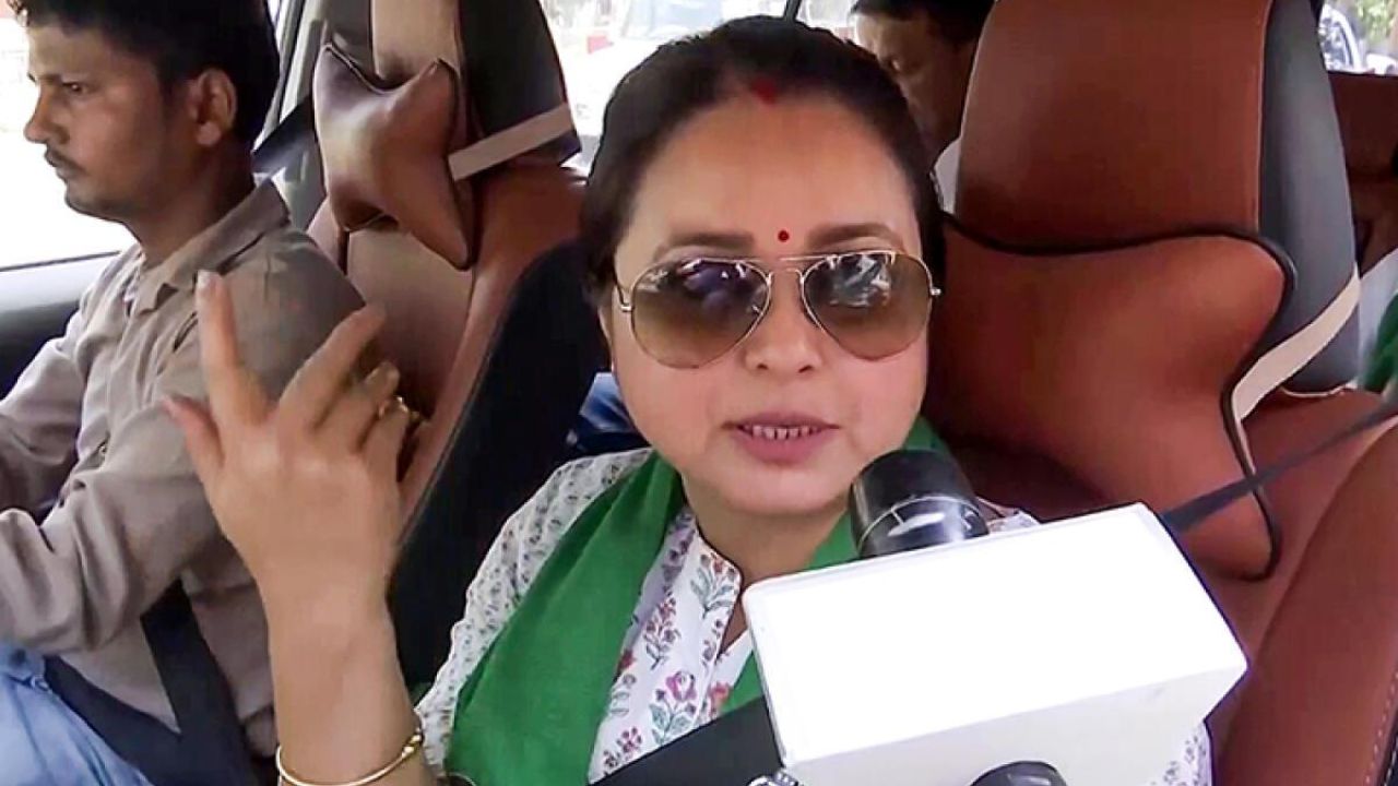 लालू यादव की बेटी रोहिणी आचार्य का बड़ा बयान, कहा, 'जिसे कमल नहीं दिख रहा है, उसे मृत घोषित कर दिया गया'