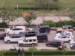 Video: Convoy Of Cars Blocks Busy Gurugram Road For Recording Reels