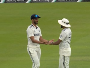 Mohammed Siraj Apologises To Prasidh Krishna After Dropping Harry Brooks Crucial Catch