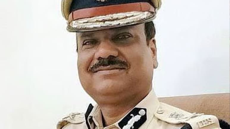 MP पुलिस का ये अभियान ‘वर्ल्ड बुक ऑफ रिकॉर्ड्स' में दर्ज, ब्रिटेन की संसद में DGP को मिलेगा सम्मान MP पुलिस का ये अभियान ‘वर्ल्ड बुक ऑफ रिकॉर्ड्स' में दर्ज, ब्रिटेन की संसद में DGP को मिलेगा सम्मान
