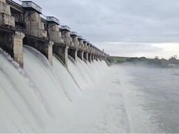 Jayakwadi Dam : मोठी बातमी! जायकवाडी धरणाचे आपत्कालीन दरवाजे उघडले; गोदाकाठच्यांना सतर्कतेचा इशारा Jayakwadi Dam : मोठी बातमी! जायकवाडी धरणाचे आपत्कालीन दरवाजे उघडले; गोदाकाठच्यांना सतर्कतेचा इशारा