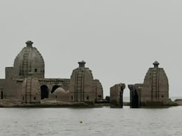 8 महीने जलमग्न रहता है ये शिवालय, पांडव निर्मित मंदिर के नीचे हैं 'स्वर्ग की सीढ़ियां' 8 महीने जलमग्न रहता है ये शिवालय, पांडव निर्मित मंदिर के नीचे हैं 'स्वर्ग की सीढ़ियां'
