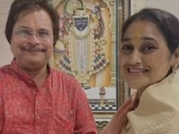 तारक मेहता का उल्टा चश्मा की असली दया बेन ने शो के प्रोड्यूसर को बांधी राखी, लोग बोले- वापस आ जाओ तारक मेहता का उल्टा चश्मा की असली दया बेन ने शो के प्रोड्यूसर को बांधी राखी, लोग बोले- वापस आ जाओ