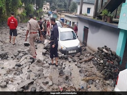 1 Dead As Cloudburst Hits Uttarakhand's Chamoli, Cars Buried, Houses Flooded 1 Dead As Cloudburst Hits Uttarakhand's Chamoli, Cars Buried, Houses Flooded