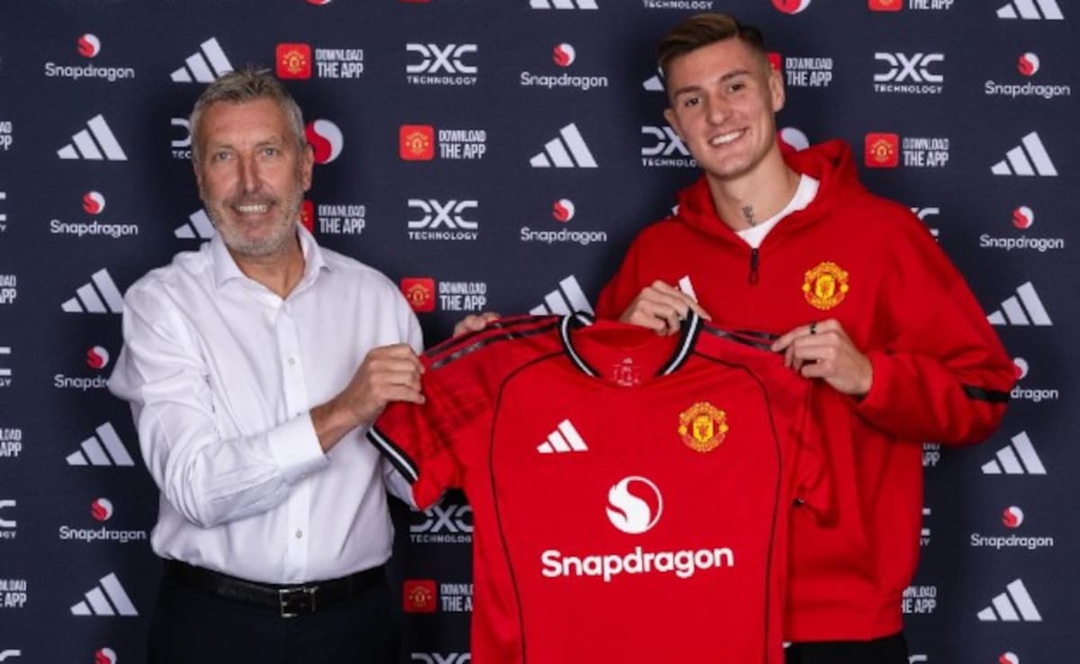 Manchester United Announce 85 Million Euro-Signing Of Striker Benjamin Sesko