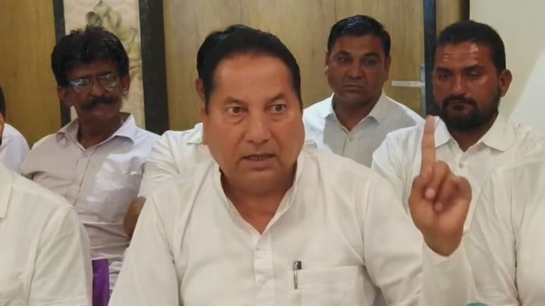 Rajasthan Politics: 'चार साल बाद आकर प्रशासन को ताकत...', राजस्थान के पूर्व विधायक का बयान वायरल Rajasthan Politics: 'चार साल बाद आकर प्रशासन को ताकत...', राजस्थान के पूर्व विधायक का बयान वायरल