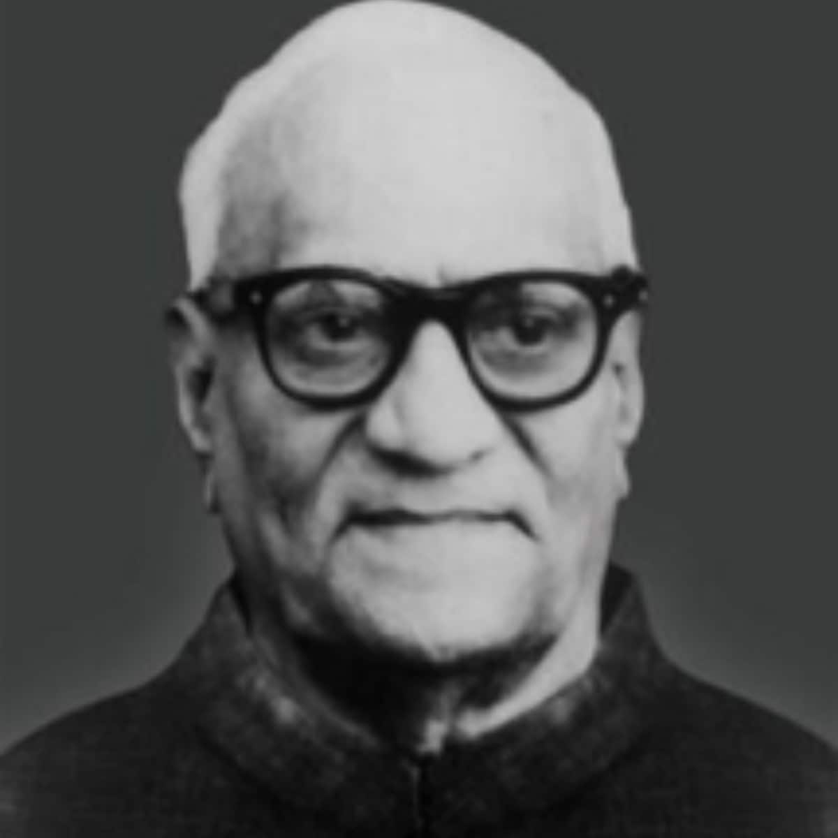 चौथे राष्ट्रपति चुनाव में कांग्रेस दो फाड़ हो गई थी, इंदिरा गांधी ने अपने विधायकों सांसदों से अंतरआत्मा पर वोट की अपील की थी. चौथे राष्ट्रपति चुनाव में कांग्रेस दो फाड़ हो गई थी, इंदिरा गांधी ने अपने विधायकों सांसदों से अंतरआत्मा पर वोट की अपील की थी.