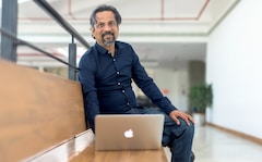 Zoho Boss Urges Indians In US To "Make The Bold Move" After H-1B Fee Hike
