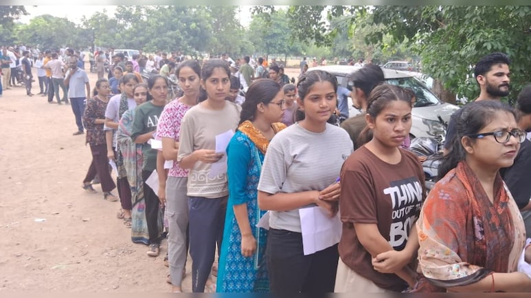 राजस्थान में 1030 परीक्षा केंद्रों पर होगी पटवारी परीक्षा, सुरक्षा के कड़े इंतजाम राजस्थान में 1030 परीक्षा केंद्रों पर होगी पटवारी परीक्षा, सुरक्षा के कड़े इंतजाम