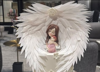 New Mom Kiara Advani's "Most Special Birthday" Featured A Motherhood-Themed Cake