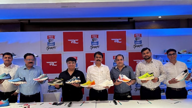 रेड चीफ ने फैशन और लाइफस्टाइल की बढ़ाई रेंज, लॉन्च की स्पोर्ट्स शूज की कैटेगरी रेड चीफ ने फैशन और लाइफस्टाइल की बढ़ाई रेंज, लॉन्च की स्पोर्ट्स शूज की कैटेगरी