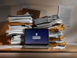 कुत्ते और कौवे के बाद बिहार में अब राक्षस के बेटे दरिंदे ने किया आवेदन, अधिकारियों में मचा हड़कंप