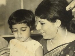 डायरेक्टर ने अपने ही भाई को बताया पनौती, बोलीं- इसके जन्म के बाद हम हो गए थे गरीब डायरेक्टर ने अपने ही भाई को बताया पनौती, बोलीं- इसके जन्म के बाद हम हो गए थे गरीब