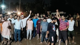 भरतपुर में दर्दनाक हादसे में मां-बेटे की मौत, बाइक पर पलटा ट्रैक्टर- ट्रॉली; ग्रामीणों ने सड़क पर लगाया जाम