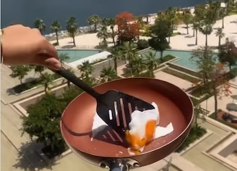 "Air Frying": Dubai Student Shows How To Fry An Egg Under Scorching Summer Sun
