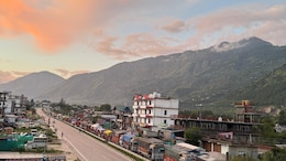 50-km Traffic Jam On Chandigarh-Kullu Highway, Hundreds Of Trucks Stuck