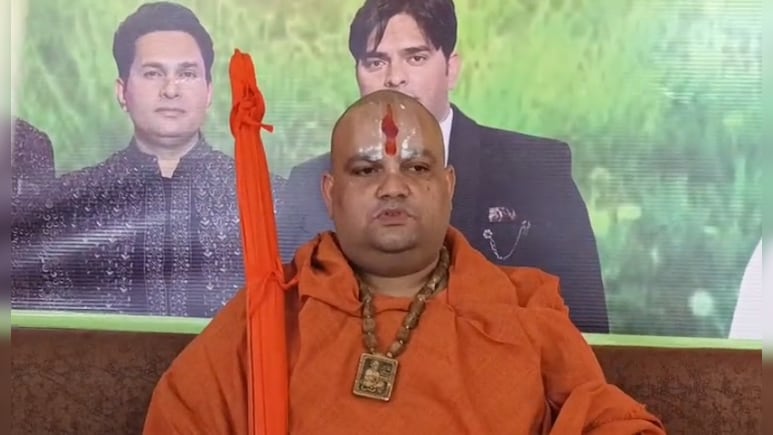 जगद्गुरु रामानंदाचार्य की नसीहत, कथावाचकों और धर्माचार्य महिलाओं के प्रति अभद्र टिप्पणी करने से बचें