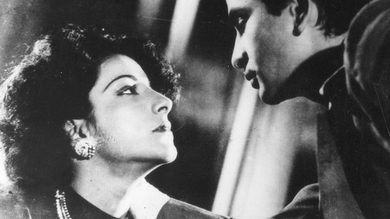 Raj Kapoor: 6 अगस्त 1948, जिसने बदल डाली थी राज कपूर की लाइफ, बने डायरेक्टर, मिली सुपरहिट सुपरहिट हीरोइन Raj Kapoor: 6 अगस्त 1948, जिसने बदल डाली थी राज कपूर की लाइफ, बने डायरेक्टर, मिली सुपरहिट सुपरहिट हीरोइन
