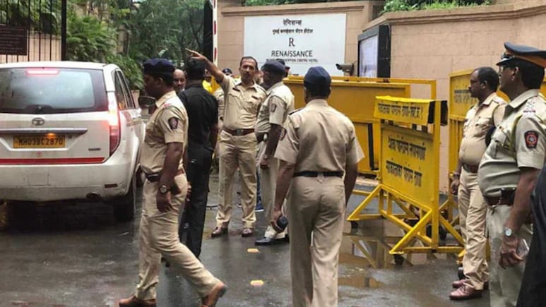 Mumbai News: अनंत चतुर्दशीच्या पार्श्वभूमीवर 'ह्युमन बॉम्ब' स्फोटाची धमकी, पोलीस हाय अलर्टवर