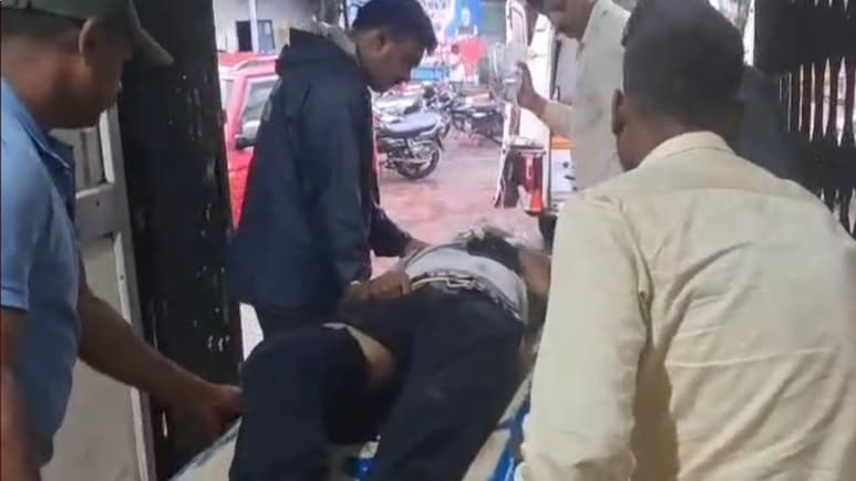 रात के वक्त ट्रेन से गिर गए सेना के जवान, घंटों पटरियों के बीच पड़े रहे, 3-4 ट्रेनें गुजरीं फिर भी बच गई जान