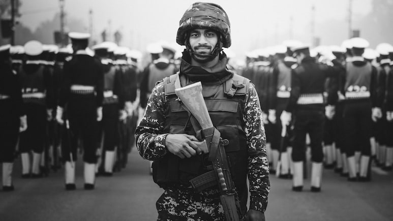 Defence Job: ग्रेजुएशन के बाद कैसे मिलेगी डिफेंस में नौकरी? जानिए यहां सिलेक्शन प्रोसेस Defence Job: ग्रेजुएशन के बाद कैसे मिलेगी डिफेंस में नौकरी? जानिए यहां सिलेक्शन प्रोसेस