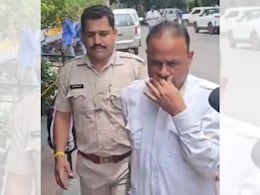 प्रधान की पत्नी ने ससुर पर लगाया छेड़खानी का आरोप, जांच के बाद हुआ गिरफ्तार... कोर्ट में दिखा मुंह छिपाते प्रधान की पत्नी ने ससुर पर लगाया छेड़खानी का आरोप, जांच के बाद हुआ गिरफ्तार... कोर्ट में दिखा मुंह छिपाते