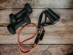 नहीं है Gym जाने का समय, तो छोटे टूल भी कर सकते हैं बड़ा कमाल, घर पर ही बना देंगे आपको फिट बॉडी का मालिक