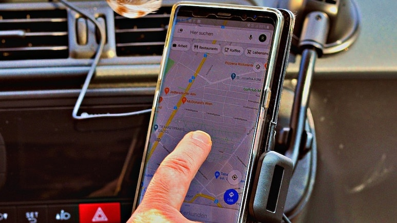 Your Phone's GPS Knows More Than Your Location, IIT Delhi Research Warns Your Phone's GPS Knows More Than Your Location, IIT Delhi Research Warns