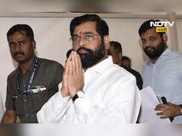 Mumbai News: एलफिस्टन ब्रिज भागातील बाधित इमारतींमधील रहिवाशांना दिलासा, एकनाथ शिंदेंची मोठी घोषणा Mumbai News: एलफिस्टन ब्रिज भागातील बाधित इमारतींमधील रहिवाशांना दिलासा, एकनाथ शिंदेंची मोठी घोषणा