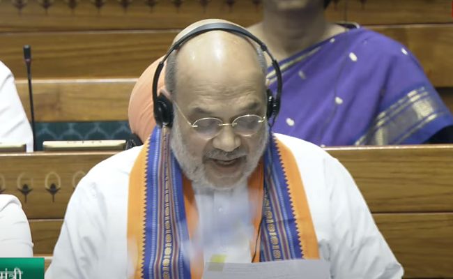 Amit Shah Introduces 'Criminal MPs' Bill, Opposition Throws Paper At Him