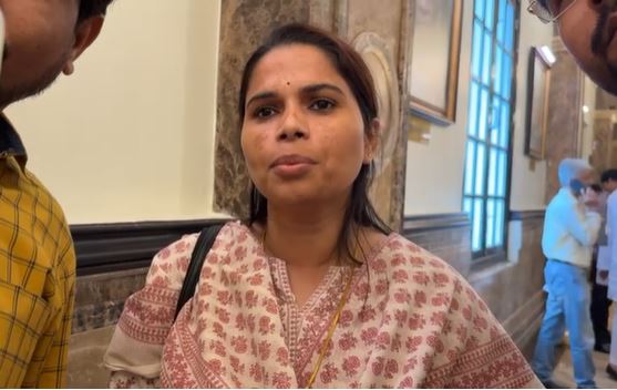 मेरे पति के हत्यारे अतीक को... विधायक पूजा पाल ने की अखिलेश की तारीफ, अखिलेश ने पार्टी से निकाला