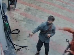 Video: Petrol Pump Employee Refuses Fuel To Helmetless Bikers, Shot At Video: Petrol Pump Employee Refuses Fuel To Helmetless Bikers, Shot At