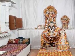 राजस्थान में विश्व का पहला मंदिर, श्री कृष्ण के साथ लगी है मीराबाई की तस्वीर; 400 साल पहले हुआ निर्माण राजस्थान में विश्व का पहला मंदिर, श्री कृष्ण के साथ लगी है मीराबाई की तस्वीर; 400 साल पहले हुआ निर्माण