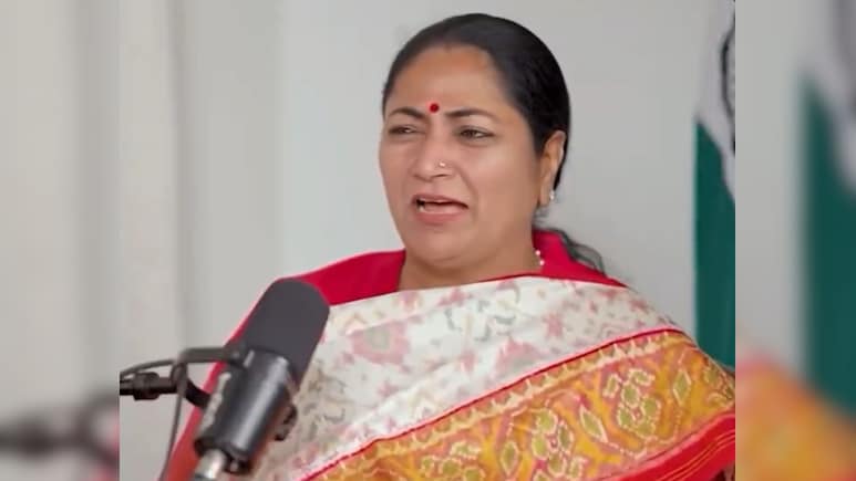 विराट कोहली या एमएस धोनी? सीएम रेखा गुप्ता ने बताया अपने फेवरेट क्रिकेटर का नाम