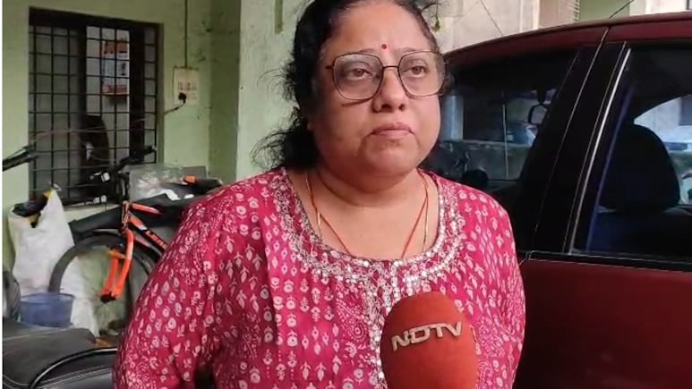 Exclusive: नागपुर की प्रोफेसर विपक्ष के उपराष्ट्रपति कैंडिडेट से क्यों नाराज? Exclusive: नागपुर की प्रोफेसर विपक्ष के उपराष्ट्रपति कैंडिडेट से क्यों नाराज?