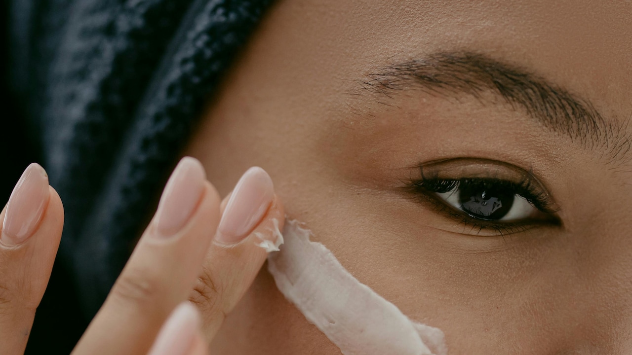 Eye Cream Myths Debunked: What They Really Do for Your Skin