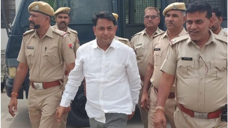 नरेश मीणा को HC से मिली जमानत, झालावाड़ हादसे के 1 महीने बाद जेल से आएंगे बाहर नरेश मीणा को HC से मिली जमानत, झालावाड़ हादसे के 1 महीने बाद जेल से आएंगे बाहर