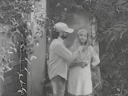 On Camera, Man Travels 175 km To Reconcile With Wife, Then Slits Her Throat On Camera, Man Travels 175 km To Reconcile With Wife, Then Slits Her Throat