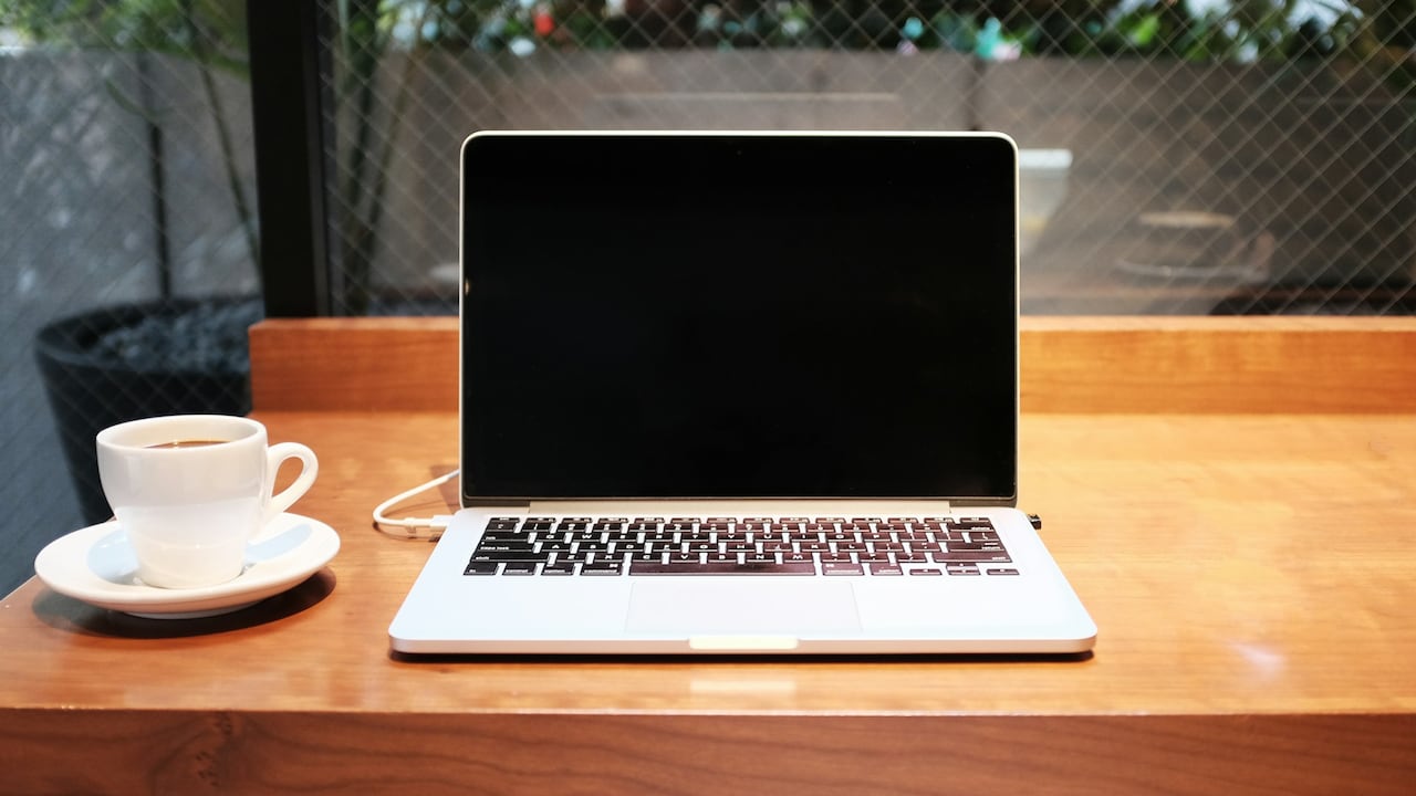 Heres what you need to know about laptop battery myths