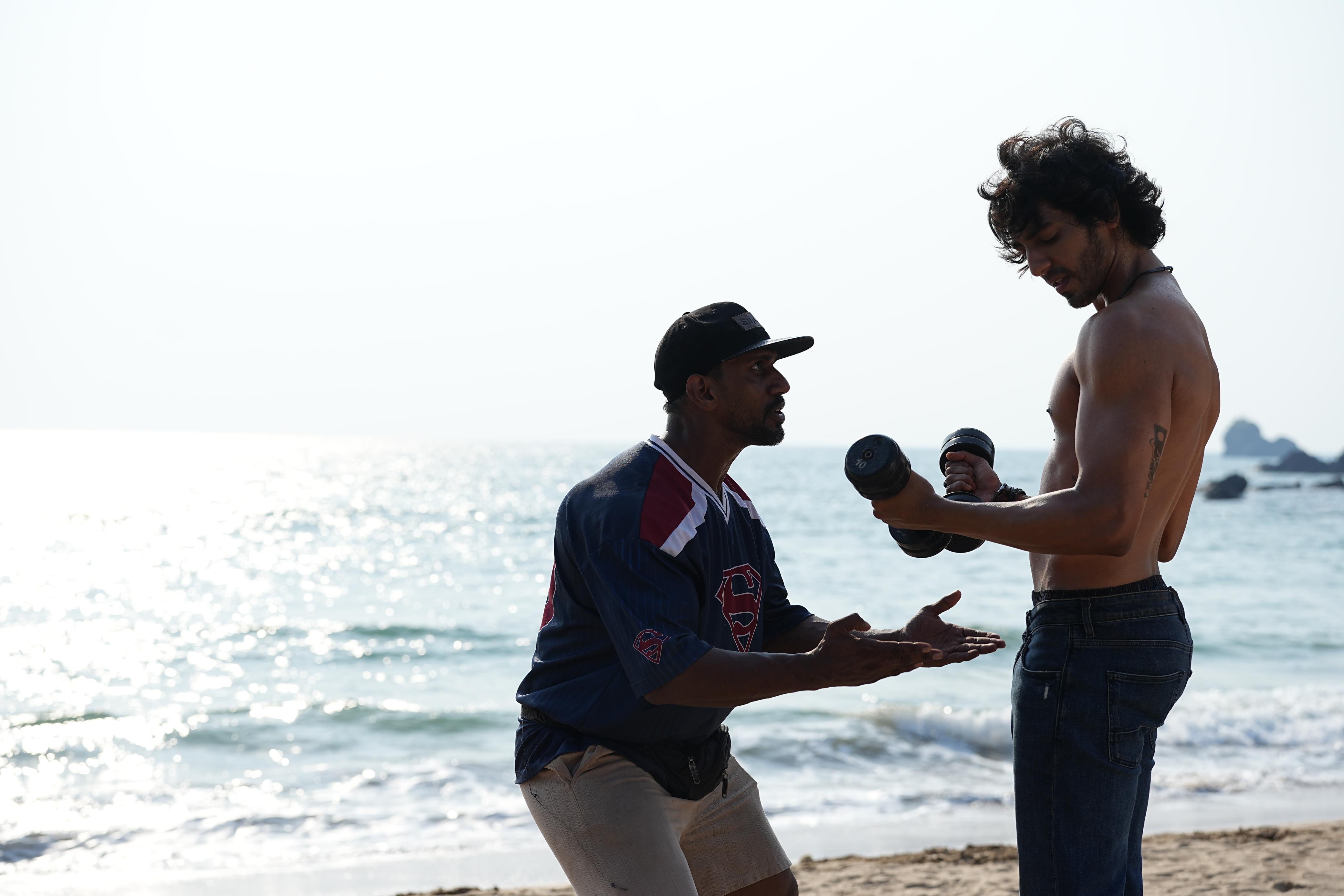 Exclusive: Ahaan Panday's Trainer Azhar Shaikh Reveals How The <i>Saiyaara</i> Star Got Six-Pack Abs