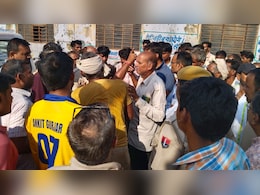 राजस्थान: करौली में जिस बस से स्कूल आईं बच्चियां, उसी ने रौंदा; एक की मौत एक गंभीर घायल राजस्थान: करौली में जिस बस से स्कूल आईं बच्चियां, उसी ने रौंदा; एक की मौत एक गंभीर घायल
